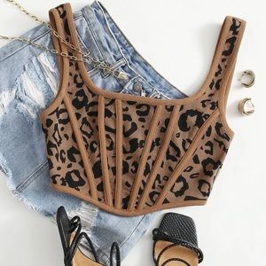 Zipback Leopard Crop Tank